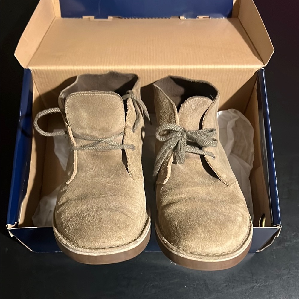 Clarks Tan Suede Desert Boots